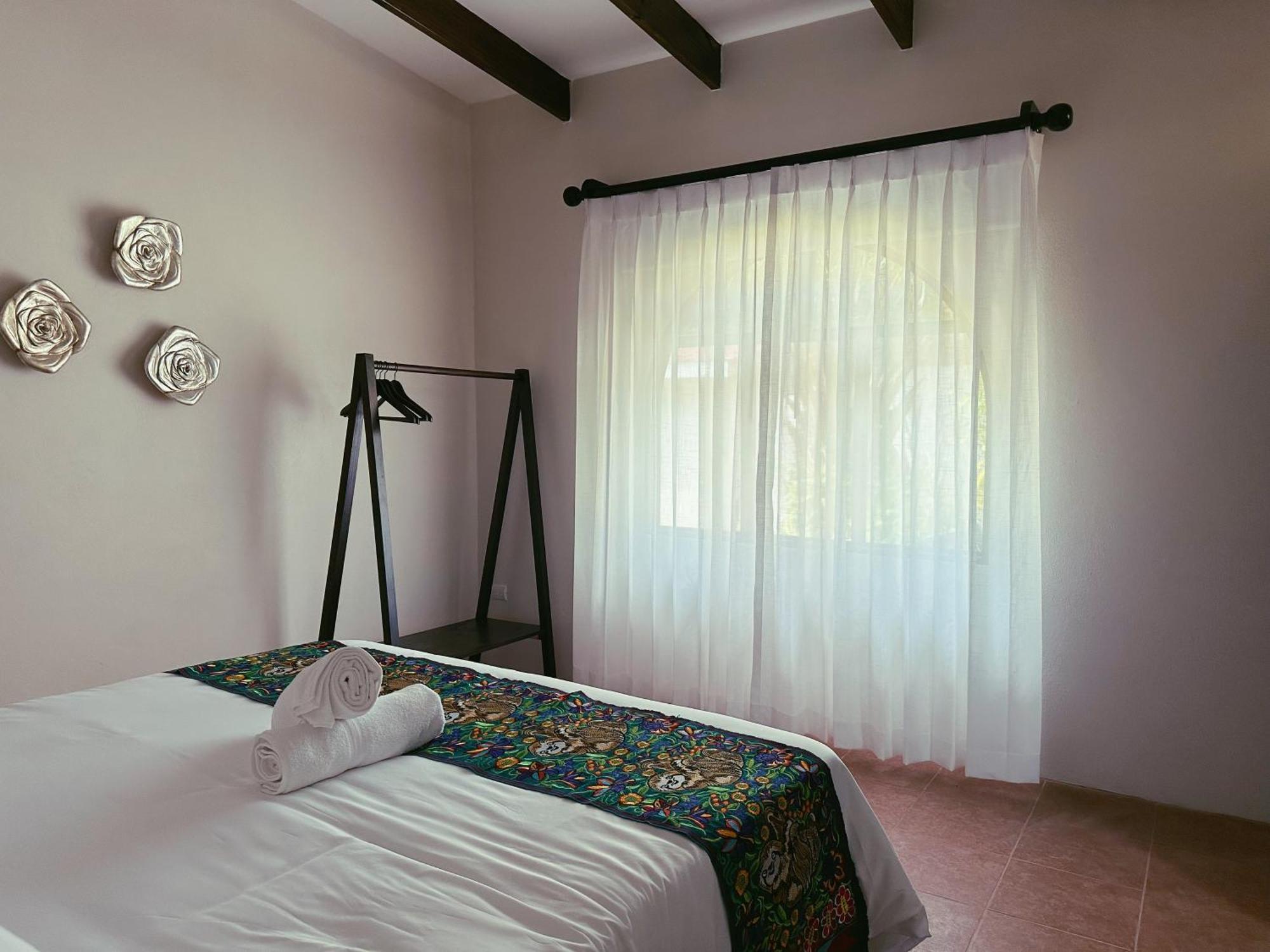 Hacienda Escondida Hotel *